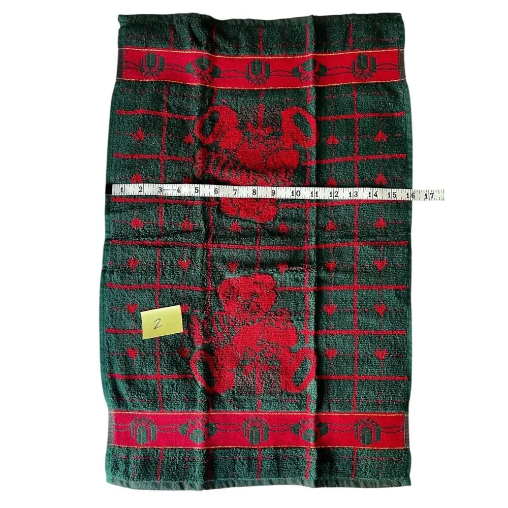 Vintage Christmas Bear Towel Set Of 3 With Gift Motif In Green & Red